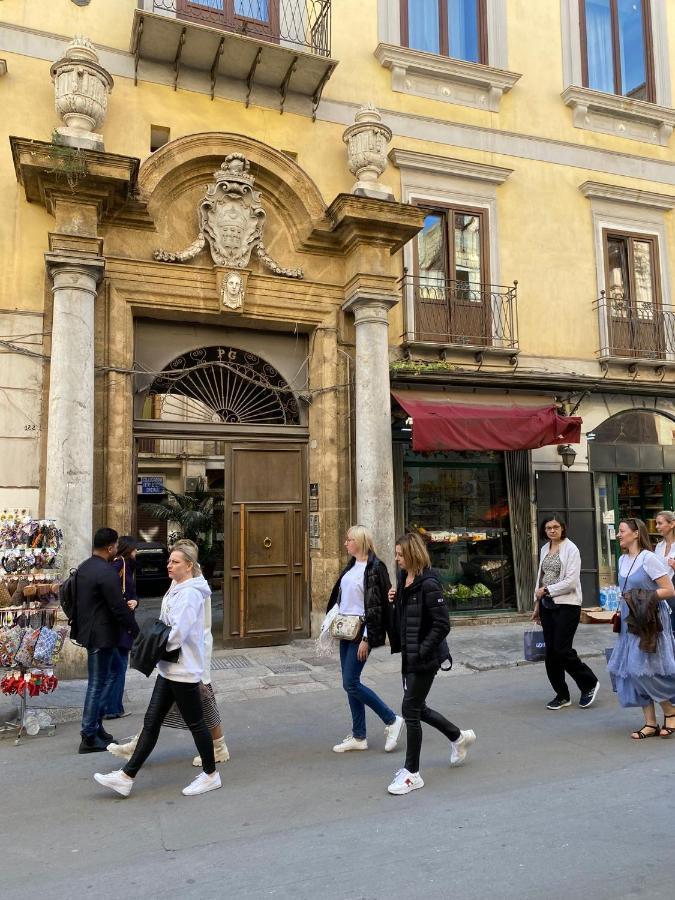 Pia'S Home In Pieno Centro Storico Palermo Eksteriør billede